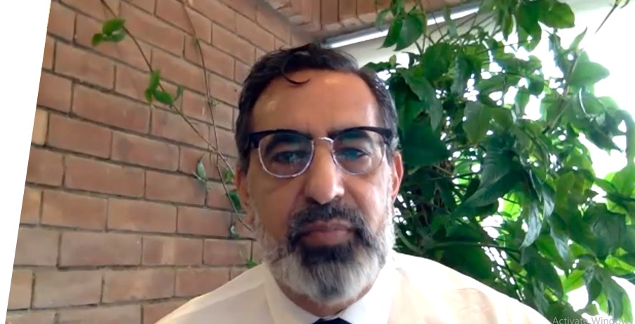 VC LUMS Gives Training to UMT Faculty on ‘Making Teaching Count’